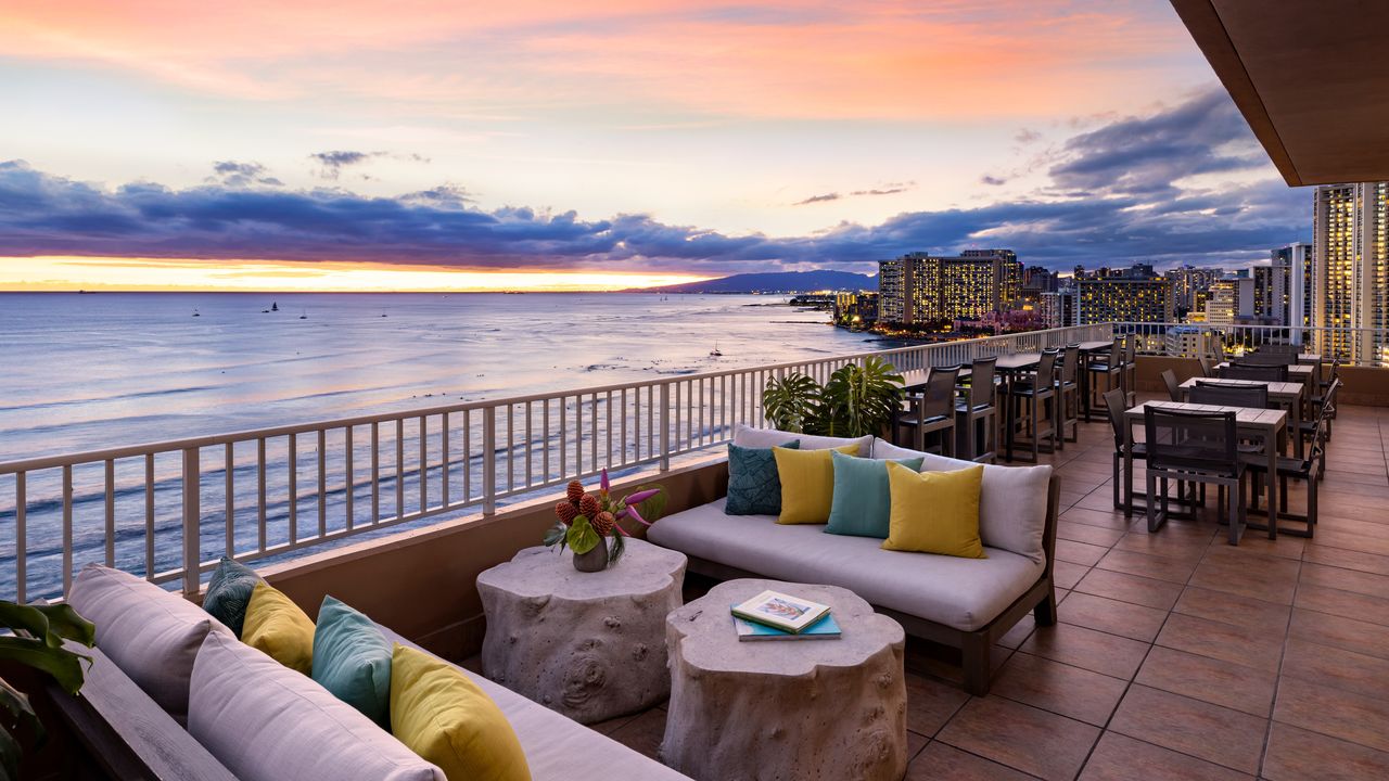 10 Best Hawaii Hotels to Book in 2025: Readers' Choice Awards & Expert Guide