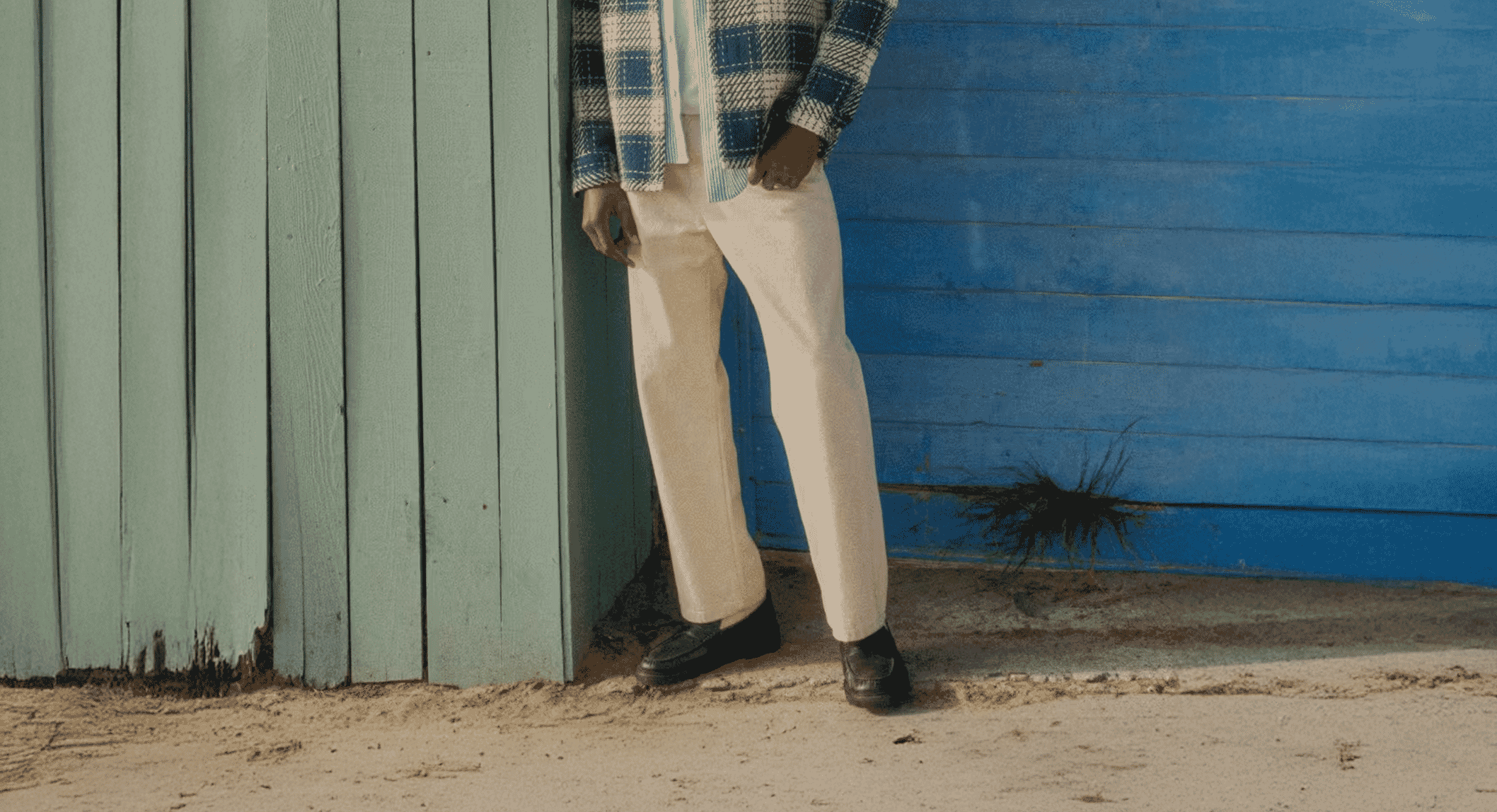 Mastering Summer Denim: How to Stay Cool and Stylish in Your Favorite Jeans